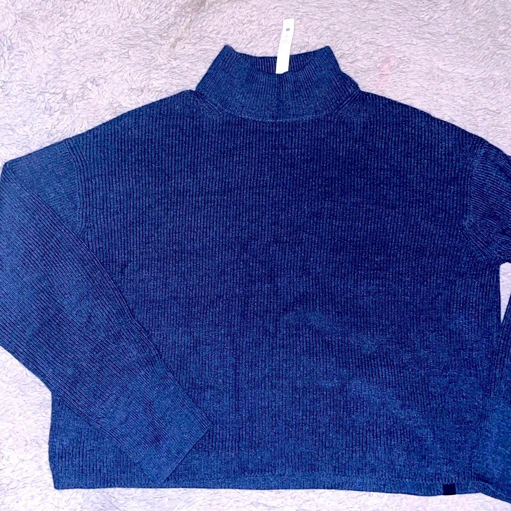 Lululemon 6 sweater